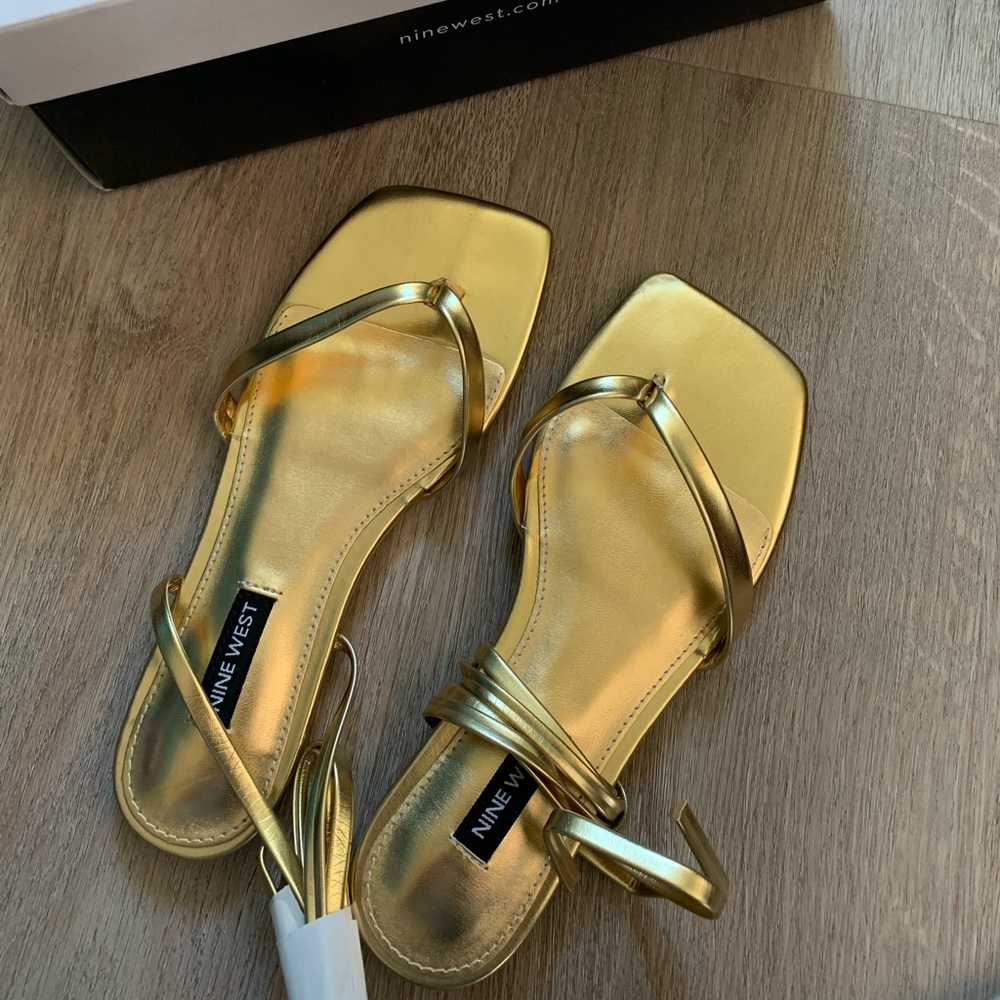 NWT Nine West Gold Ankle Wrap Lace up Sandals Size 5